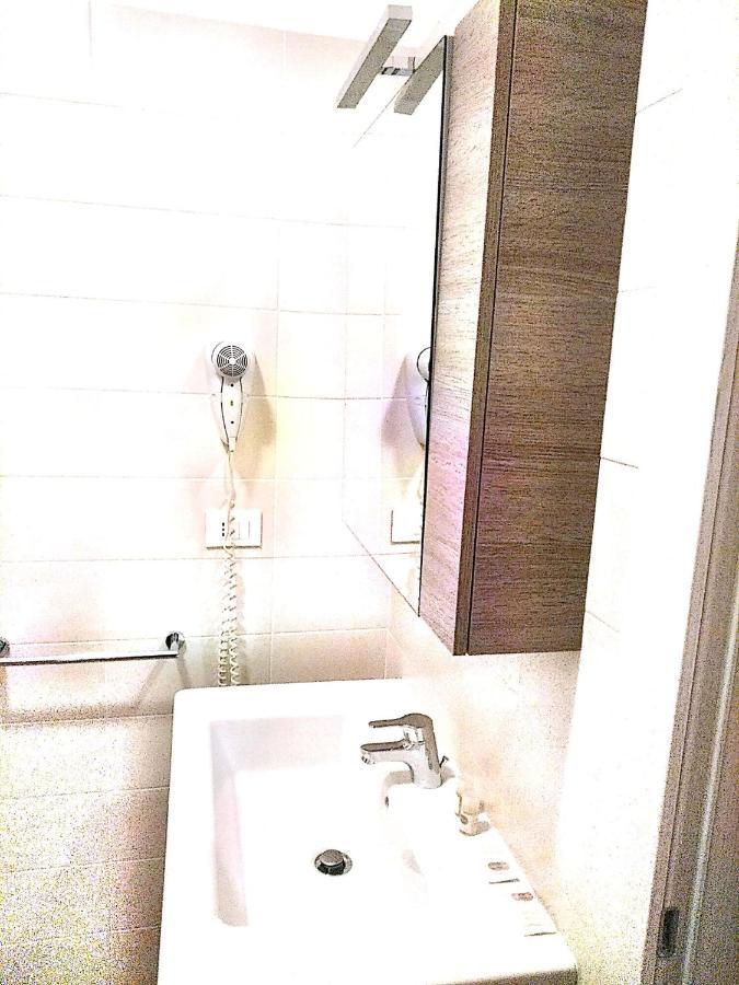 B&B Foscolo Llido Degli Estensi Luaran gambar